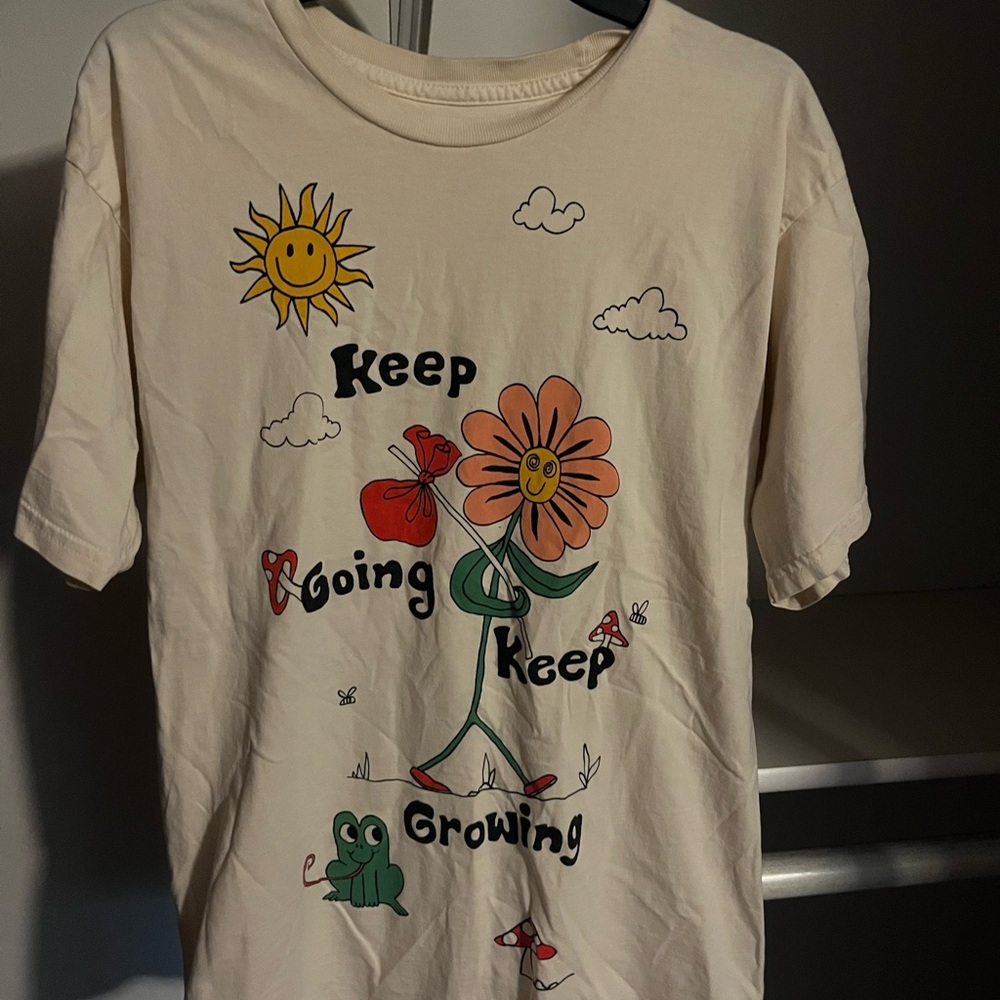 PacSun Cream and Red Short Sleeve Tee